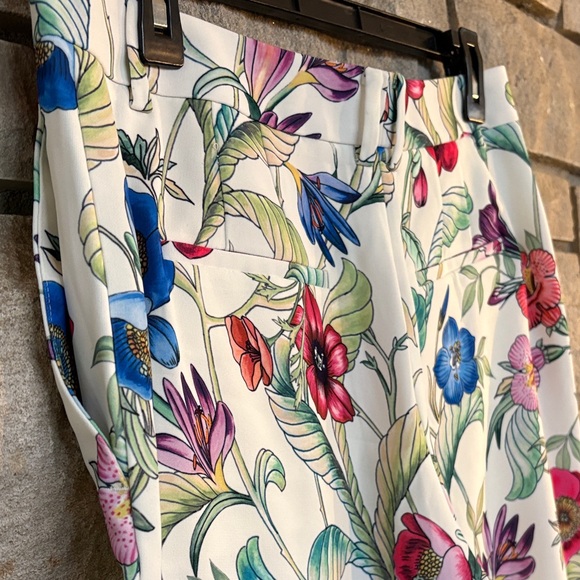 Ann Taylor Wide Leg Floral Pants - Picture 7 of 11